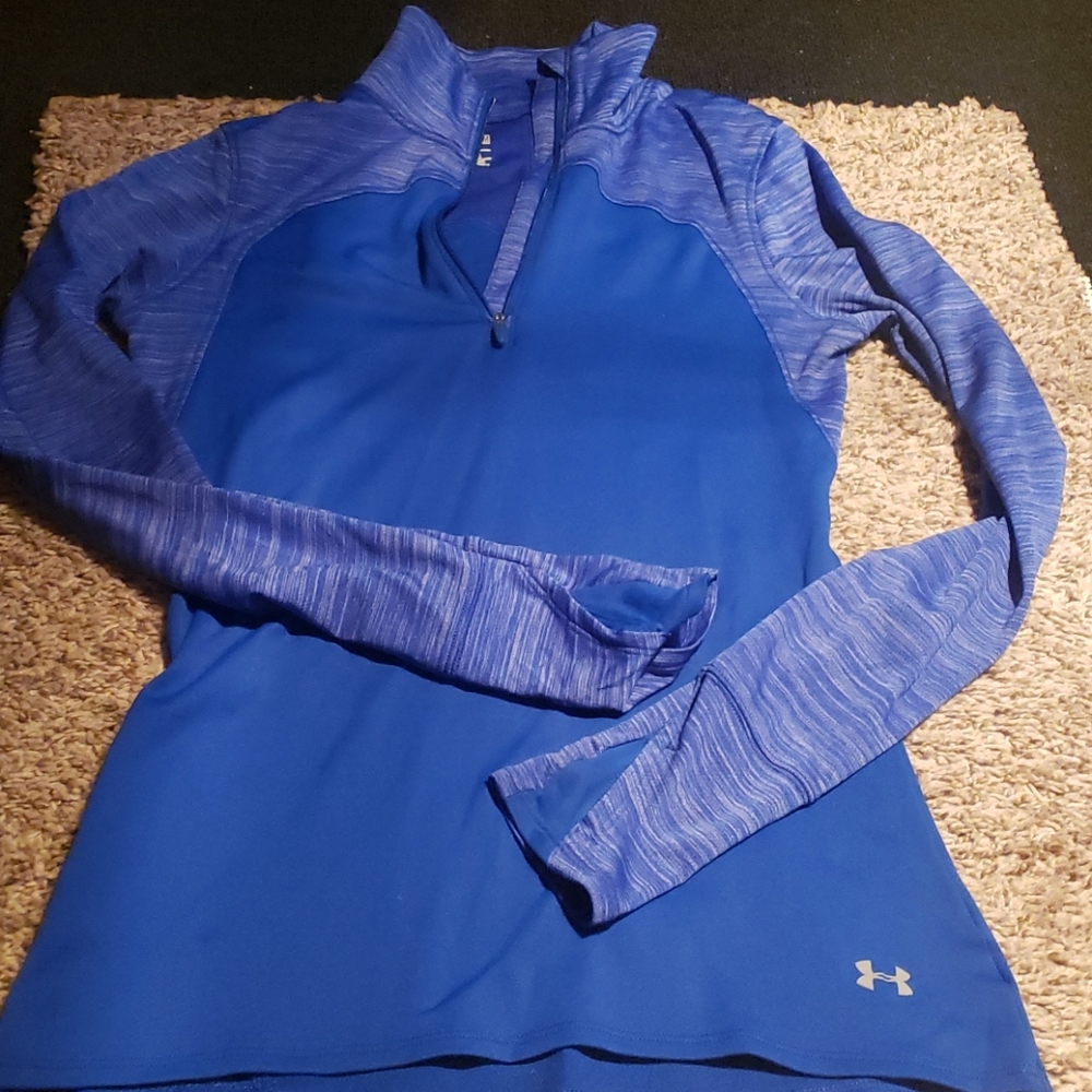 Long sleeve cold gear under Armour fitted medium